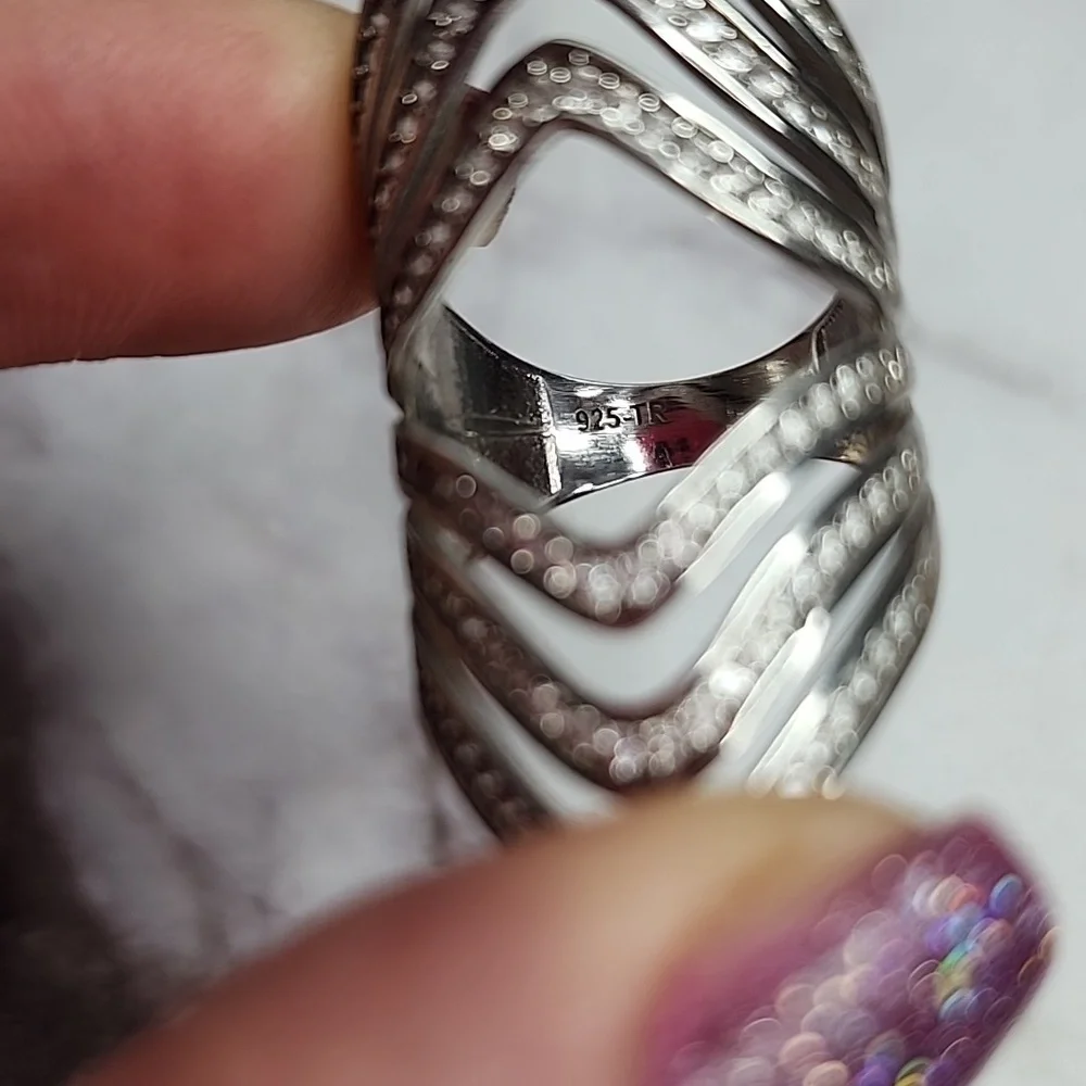 Sterling silver ring chevron